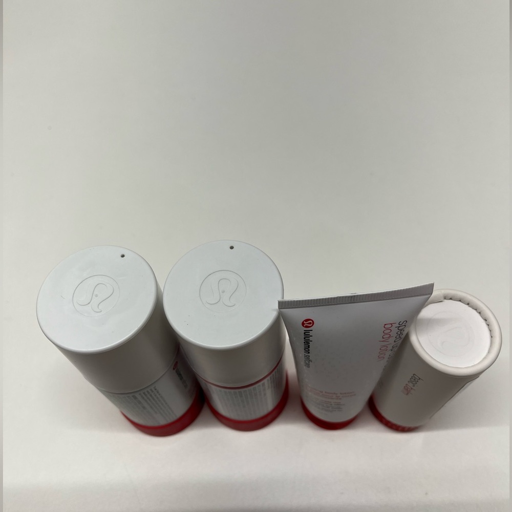 🔥lululemon Selfcare On The Go Sweat Kit 4-pc Set with Travel Bag🔥 - Picture 14 of 14